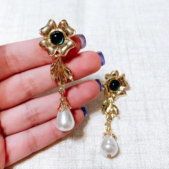 Gold flower dangle earrings N175 - Picture 3 of 7